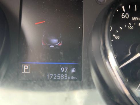 Used 2019 Nissan Rogue Sport S image 12