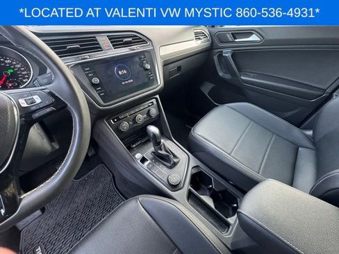 Certified 2021 Volkswagen Tiguan SE w/ Panoramic Sunroof Package image 28