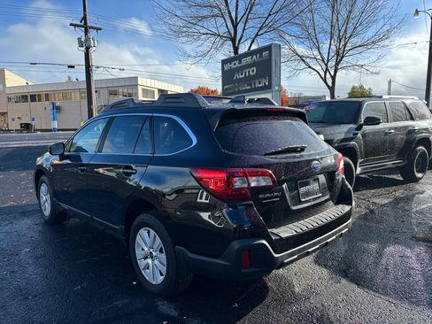 Used 2019 Subaru Outback 2.5i Premium image 3