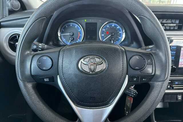 Used 2017 Toyota Corolla LE w/ Carpet Mat Package (TMS) FWD image 21