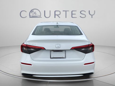 Used 2022 Honda Civic EX image 4