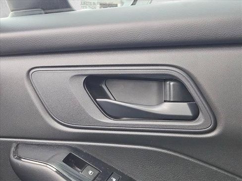 Used 2024 Nissan Rogue S FWD image 13