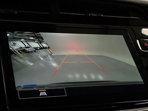 Used 2023 Chevrolet Bolt EUV LT image 18