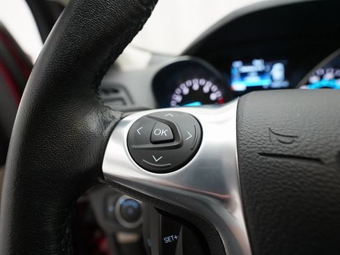 Used 2016 Ford Escape SE w/ SE Leather Comfort Package image 17