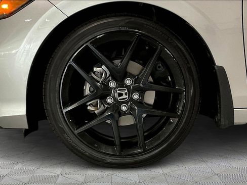 Certified 2025 Honda Civic Sport image 32