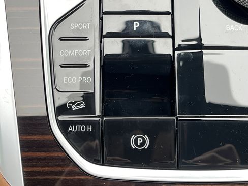 New 2026 BMW X6 xDrive40i image 9