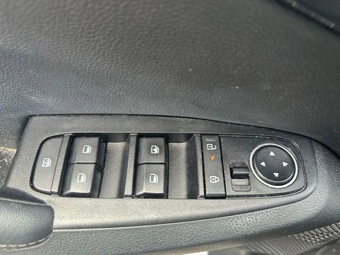 Used 2024 Kia Seltos S AWD/4WD image 11