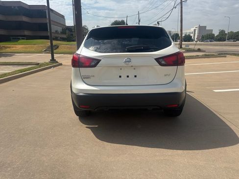 Used 2019 Nissan Rogue Sport SV w/ Technology Package FWD image 11