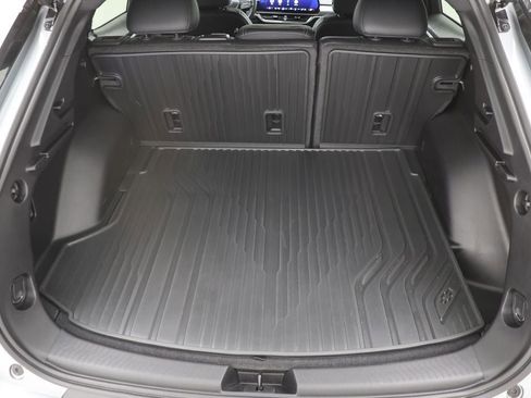 Used 2024 Chevrolet Equinox EV RS image 30