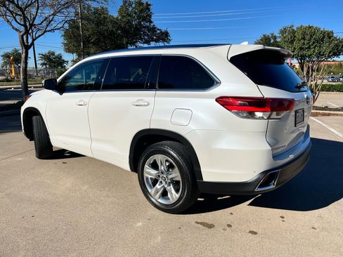 Used 2019 Toyota Highlander Limited image 9