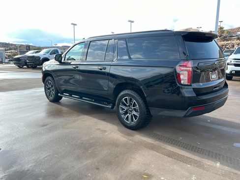 Certified 2023 Chevrolet Suburban Z71 image 3