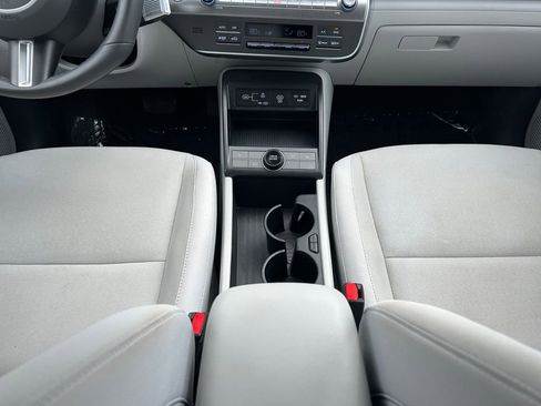 Used 2024 Hyundai Kona SEL FWD image 12