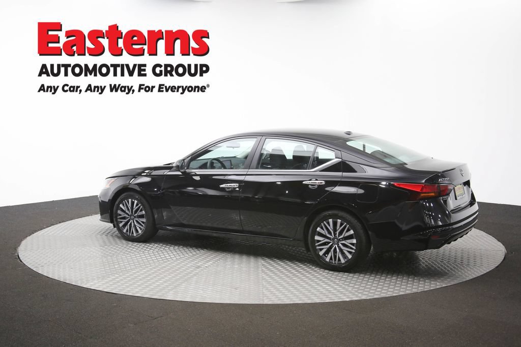 Used 2025 Nissan Altima 2.5 SV FWD image 62