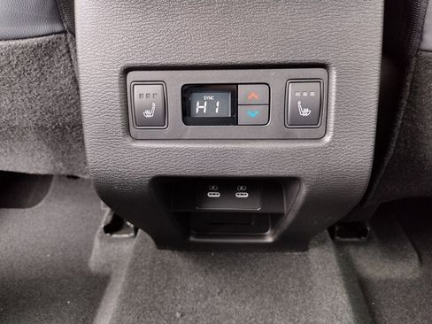 New 2026 Mitsubishi Outlander SEL image 12