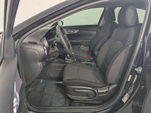 Used 2023 Kia Forte LXS FWD image 11