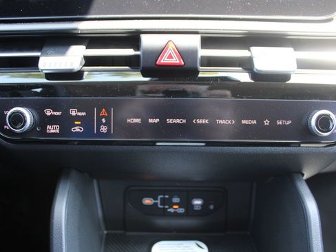 New 2026 Kia Sportage EX FWD image 40