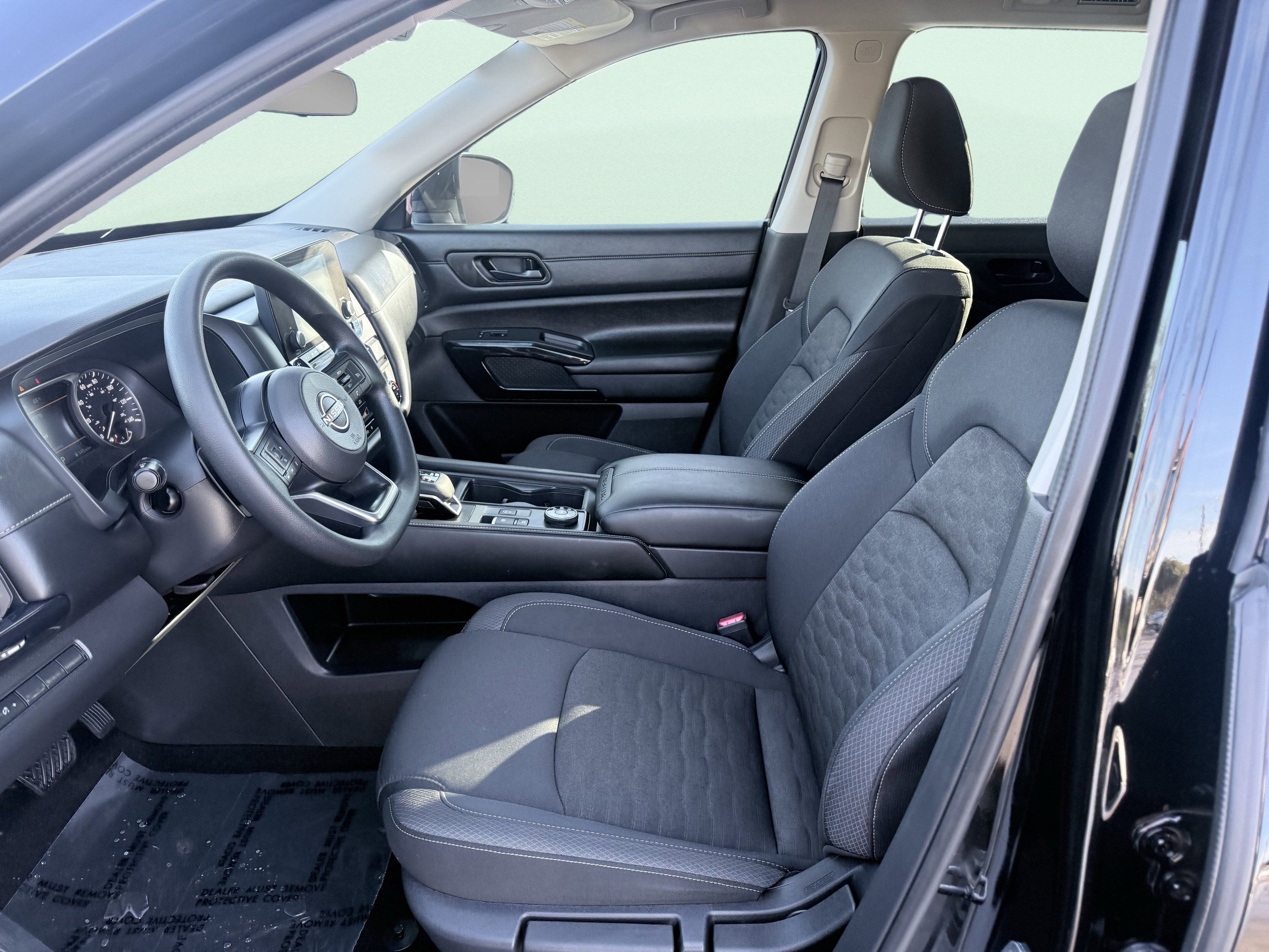 Used 2025 Nissan Pathfinder S AWD/4WD image 20