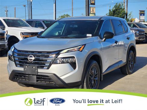 Used 2024 Nissan Rogue S FWD image 2