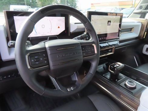 Used 2024 GMC Hummer EV 2X image 15