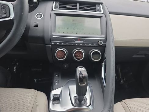 Used 2020 Jaguar E-PACE SE image 37