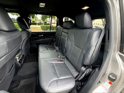 Used 2024 Lexus LX 600 4WD w/ Luxury Package image 21
