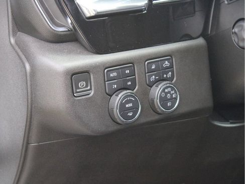Used 2022 Chevrolet Silverado 1500 LTZ w/ LTZ Premium Package AWD/4WD image 15
