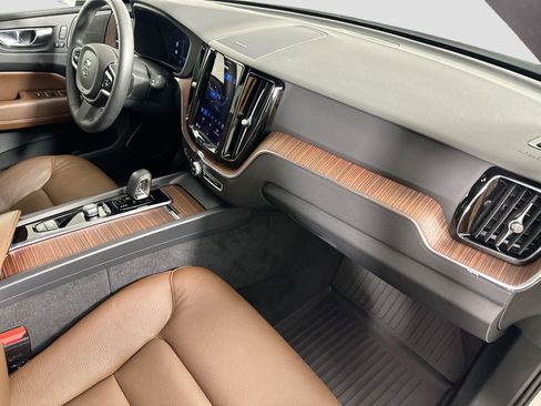 Certified 2023 Volvo XC60 B5 Plus w/ Protection Package Premier image 30