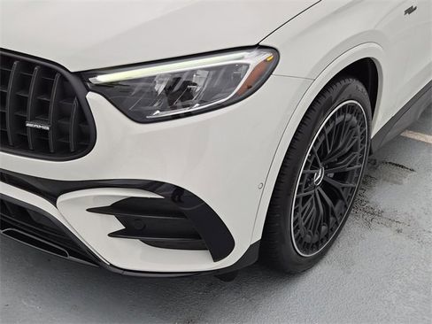 Used 2025 Mercedes-Benz GLC 43 AMG GLC 43 AMG 4D Sport Utility image 10