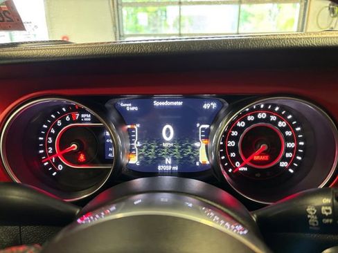 Used 2018 Jeep Wrangler Unlimited Rubicon AWD/4WD image 17