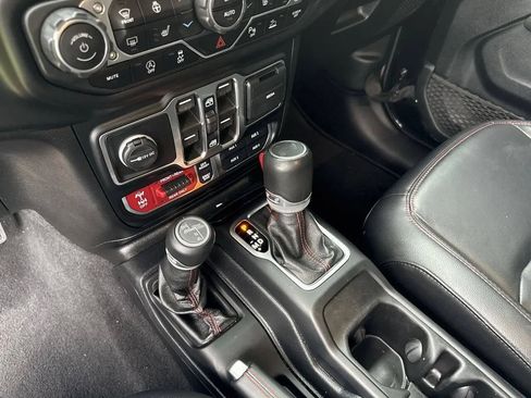 Used 2021 Jeep Wrangler Unlimited Rubicon AWD/4WD image 22