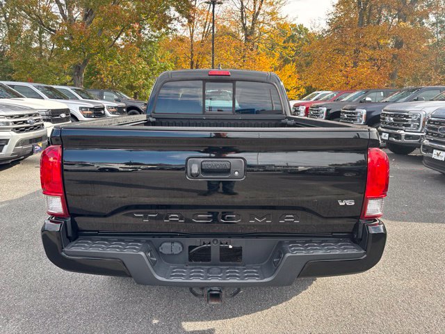 Used 2016 Toyota Tacoma TRD Sport w/ Towing Package AWD/4WD image 6