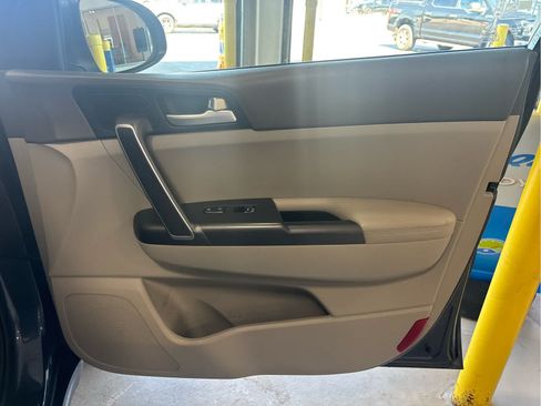 Used 2019 Kia Sportage LX w/ LX Popular Package AWD/4WD image 42