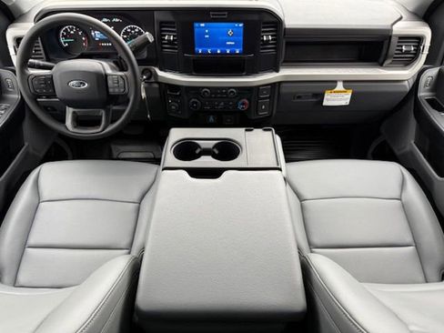 New 2025 Ford F550 4x4 Regular Cab Super Duty w/ XL Chrome Package image 15