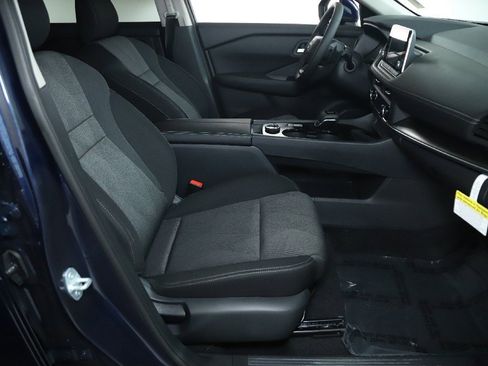 Certified 2026 Nissan Rogue SV image 34