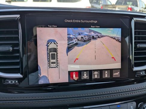 New 2026 Chrysler Pacifica Pinnacle w/ Trailer Tow Group image 20