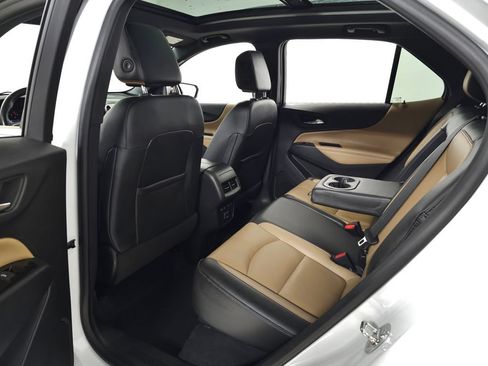 Used 2022 Chevrolet Equinox Premier AWD/4WD image 34