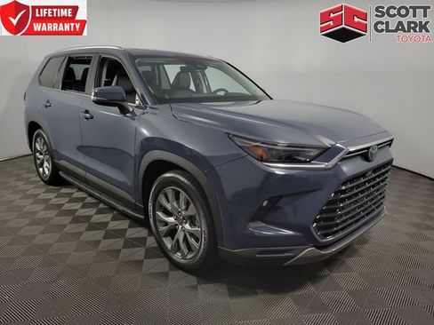 Used 2024 Toyota Grand Highlander AWD image 1