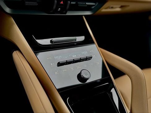 New 2026 Porsche Cayenne image 28