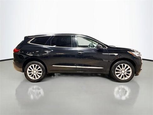 Used 2019 Buick Enclave Essence image 6
