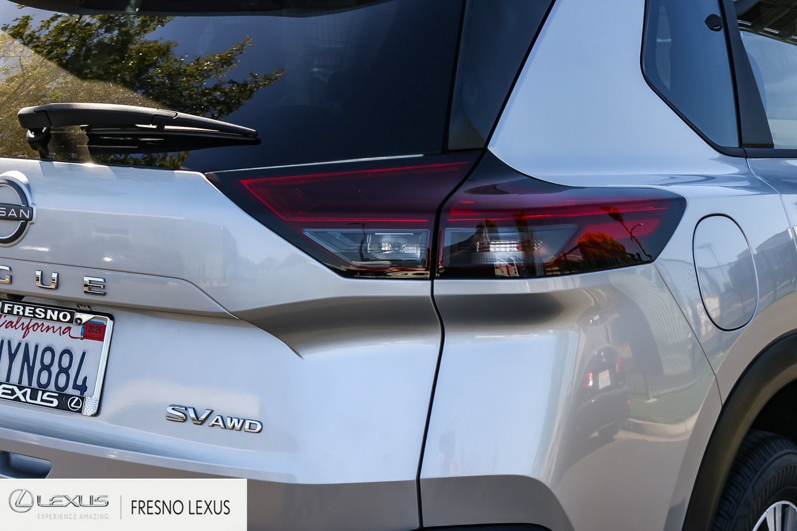 Used 2023 Nissan Rogue SV AWD/4WD image 7