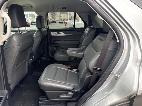 New 2025 Ford Explorer Active w/ Active Comfort Package image 29