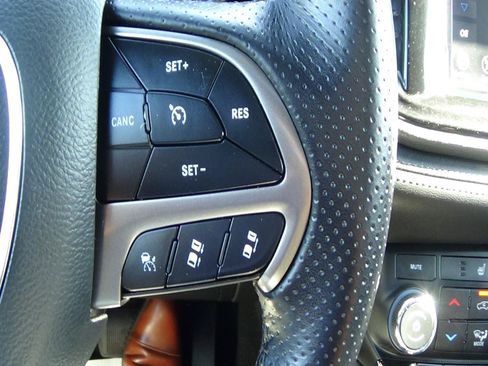 Certified 2024 Dodge Durango SXT AWD/4WD image 24