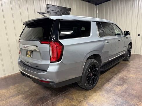 Used 2023 GMC Yukon XL SLT w/ SLT Premium Package AWD/4WD image 8