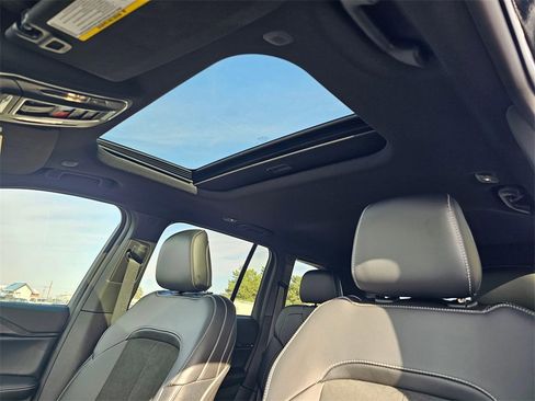 New 2025 Jeep Grand Cherokee Altitude image 27