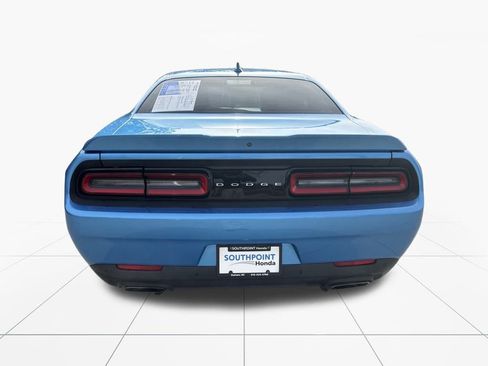 Used 2019 Dodge Challenger R/T w/ Plus Package image 7