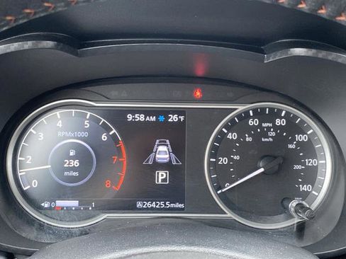 Used 2024 Nissan Versa SR w/ Trunk Package image 15