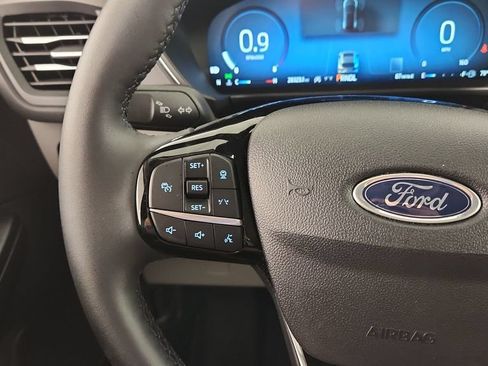 Used 2023 Ford Escape Platinum w/ Premium Technology Package AWD/4WD image 19