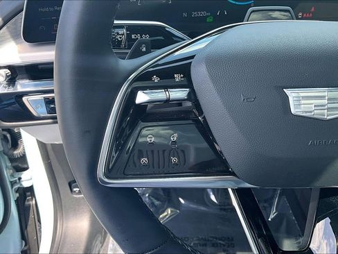Certified 2024 Cadillac Lyriq Luxury image 11
