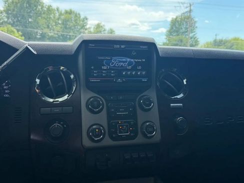 Used 2013 Ford F250 Lariat w/ Lariat Ultimate Pkg AWD/4WD image 18