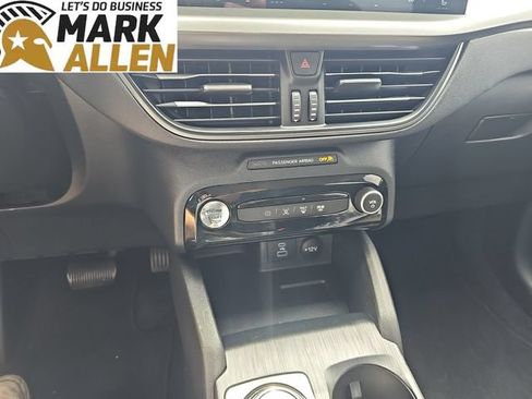 Used 2023 Ford Escape SE FWD image 17